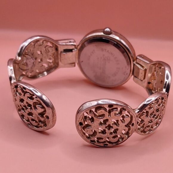 Vintage Geneva Silver Cut-Out Boho Ladies Watch - Picture 3 of 6